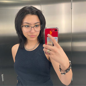 Meet your Posher, Julia